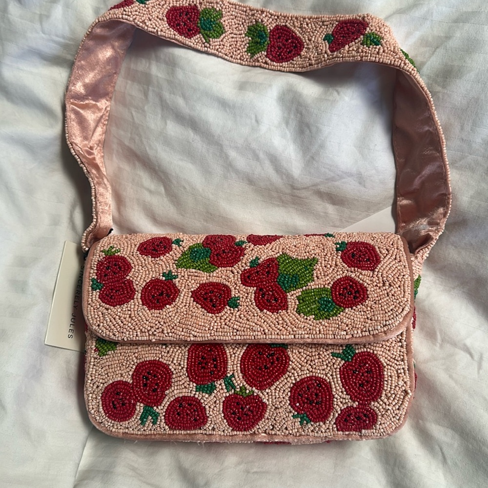 STRAWBERRY AND CREAM BEADED BAG!!! New